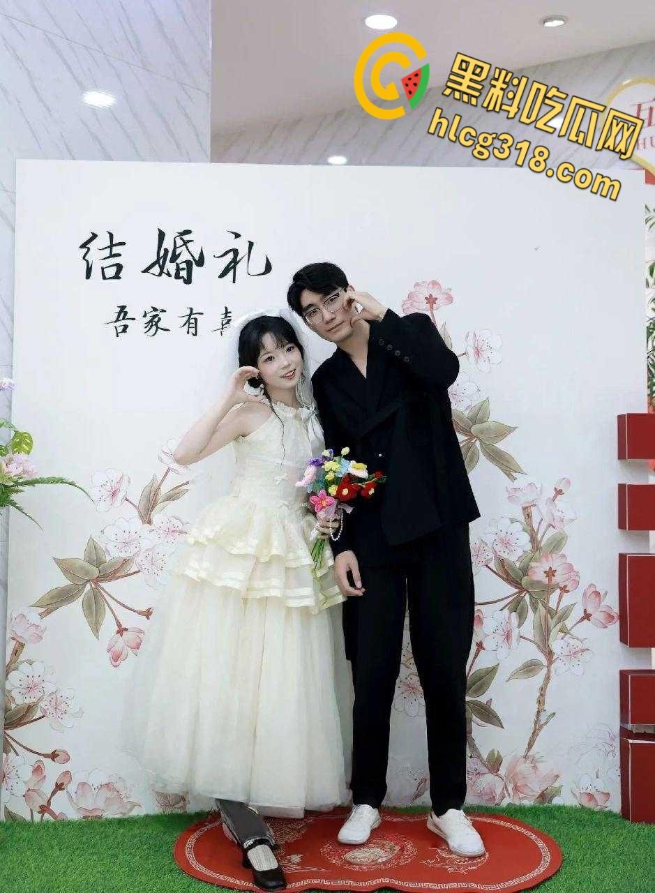 江苏清纯新娘【周旋】，结婚前晚的单身派对玩情趣婚纱，与前男友最后一次无套深入交流 !-1